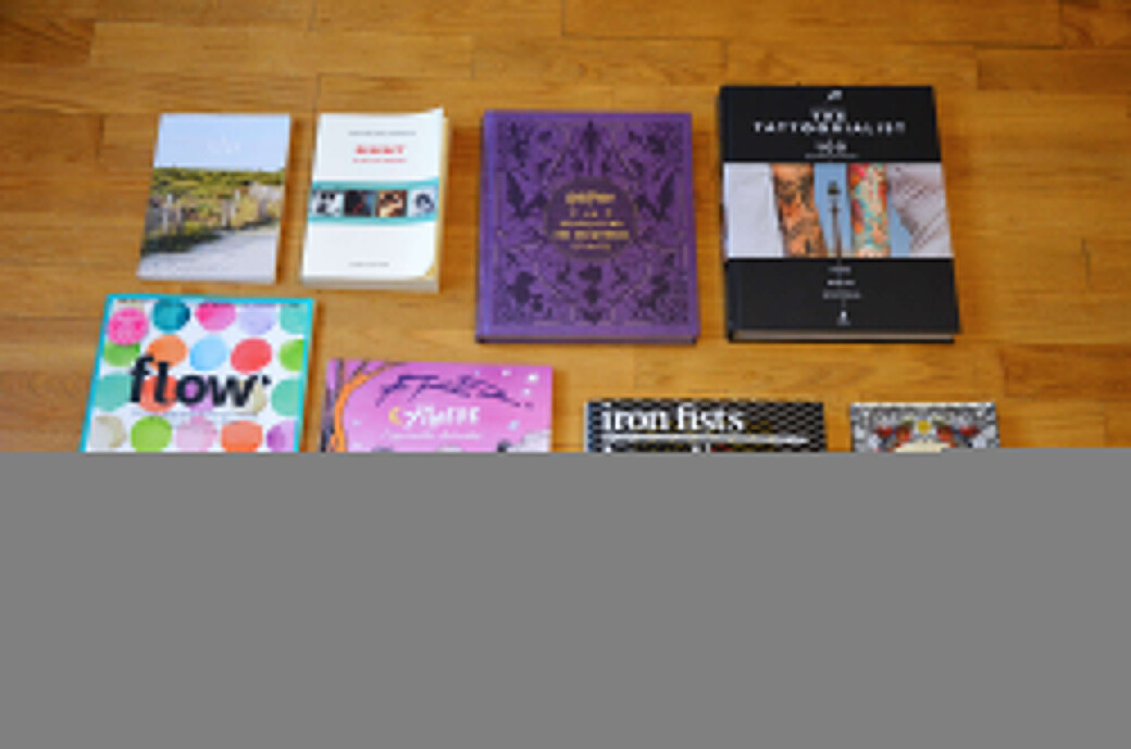 Des livres, des magazines et des carnets