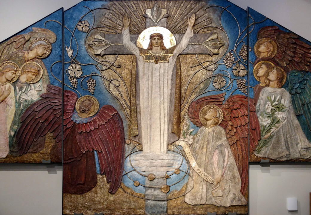 Panneau sculpté représentant des anges