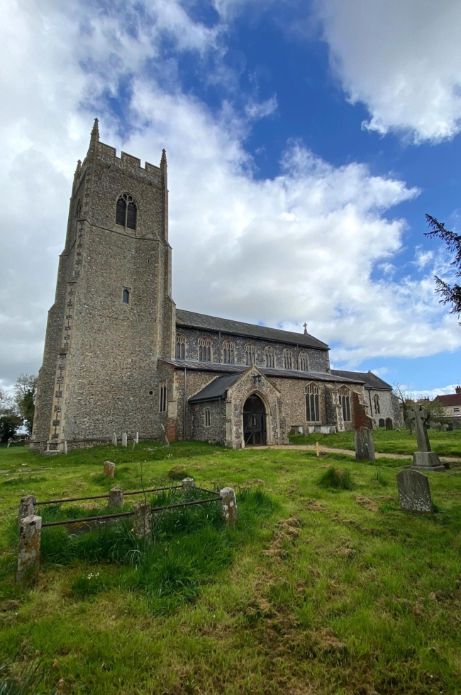 Église de Sparham et son petit cimetière