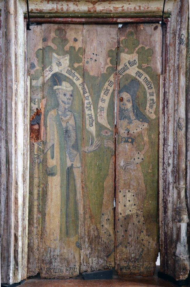Couple de cadavres peints