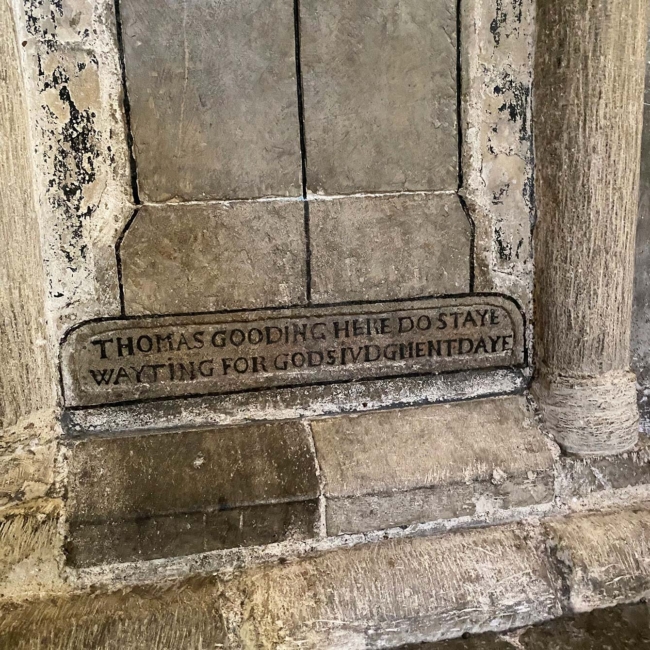 Texte gravé au pied de la tombe